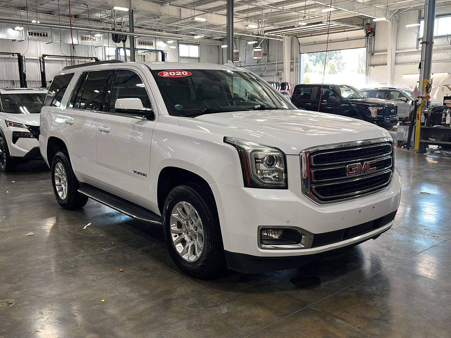 Used 2020 GMC Yukon SLT AWD/4WD image 3