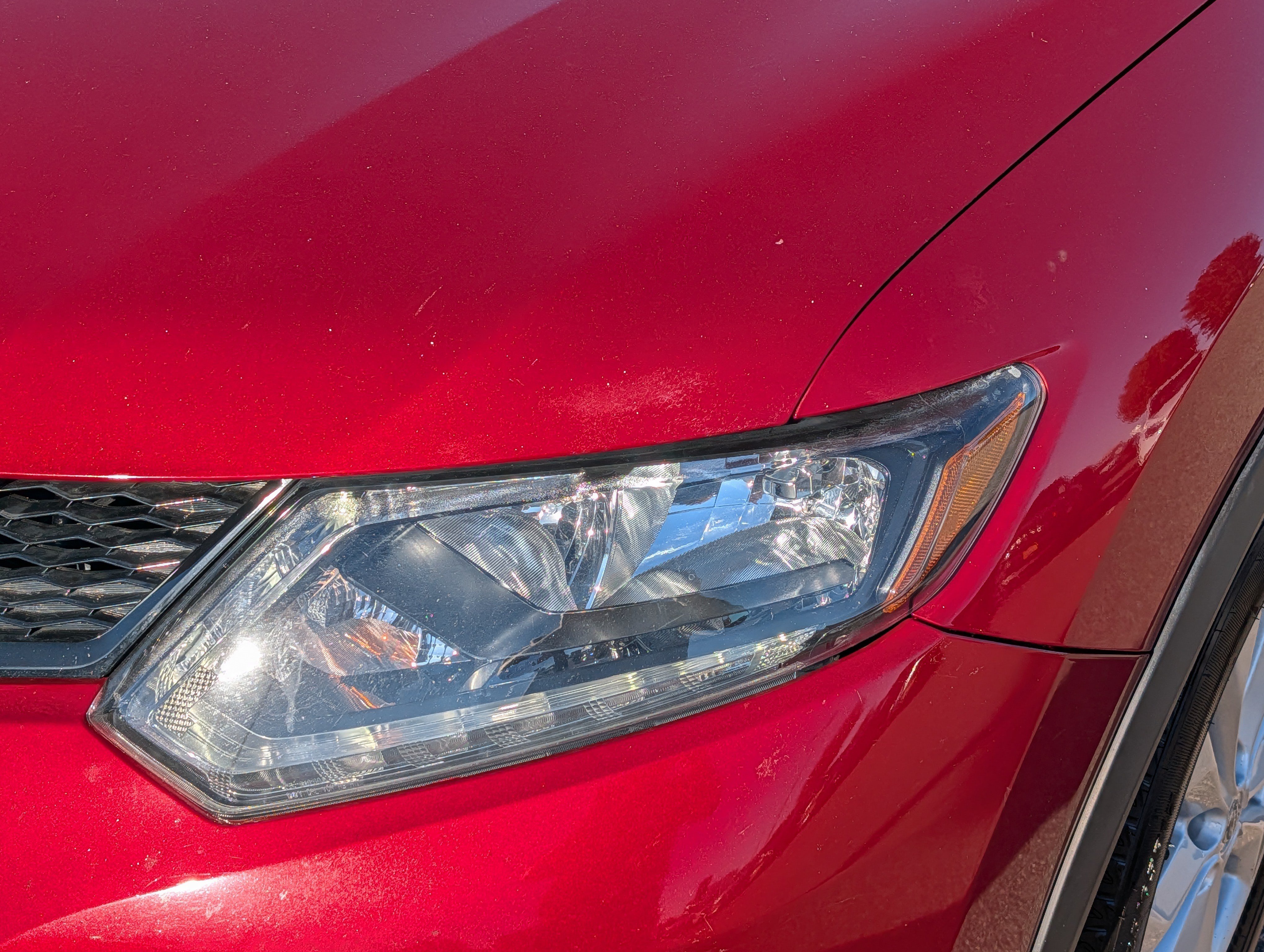 Used 2014 Nissan Rogue SV AWD/4WD image 16