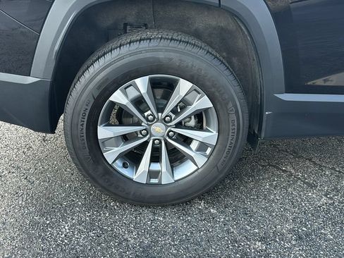 Used 2026 Chevrolet Equinox LT FWD image 8
