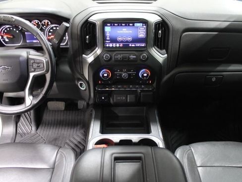 Used 2020 Chevrolet Silverado 1500 LT Trail Boss AWD/4WD image 2