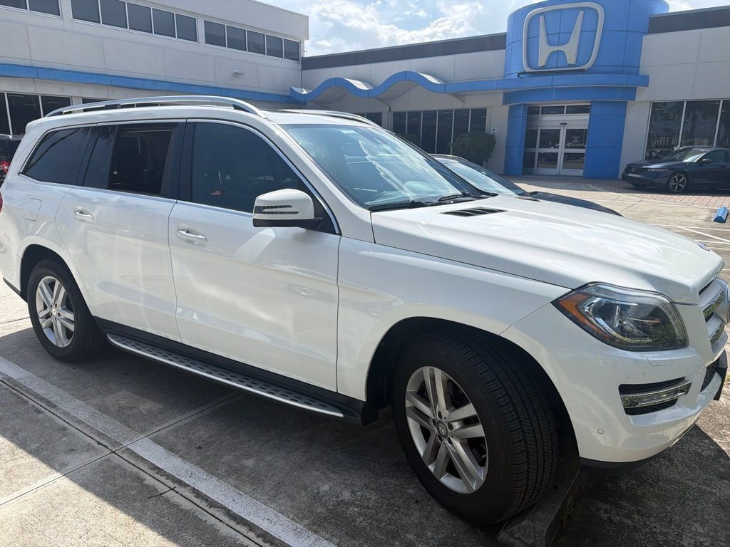 Used 2016 Mercedes-Benz GL 450 4MATIC image 2