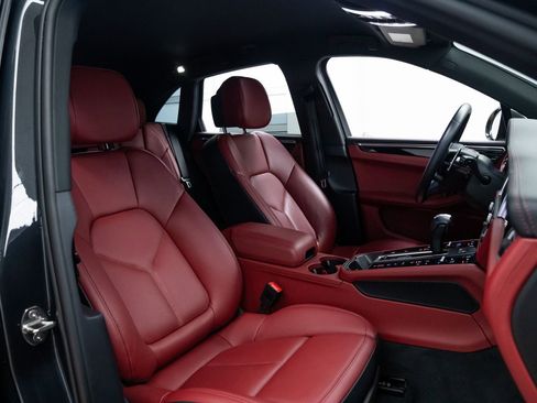 Used 2024 Porsche Macan S image 24
