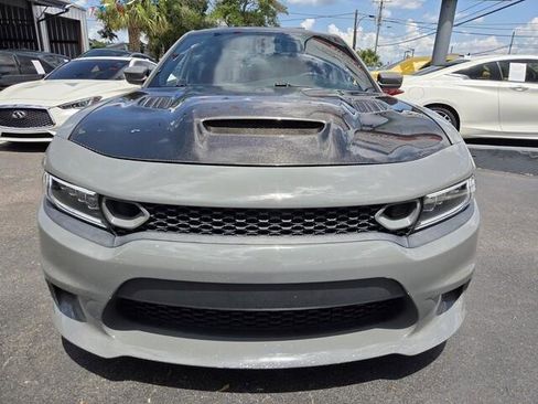 Used 2019 Dodge Charger Scat Pack RWD image 2