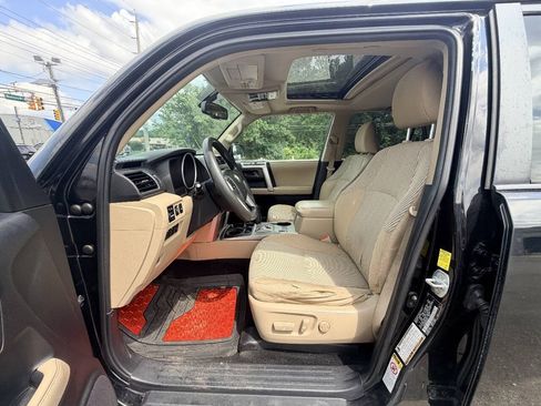 Used 2010 Toyota 4Runner Limited AWD/4WD image 48