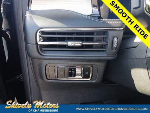 Used 2023 Lincoln Corsair Standard w/ Equipment Group 101A image 33