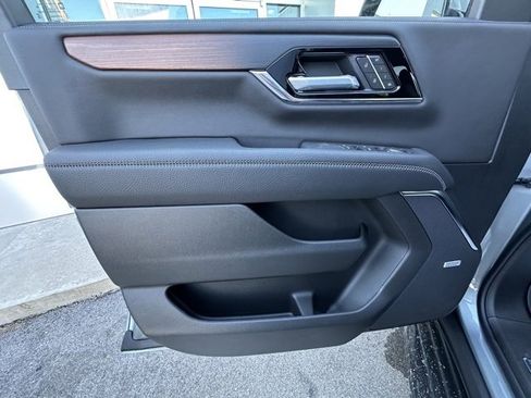 New 2026 GMC Yukon XL Denali w/ LPO, Floor Liner Package image 12