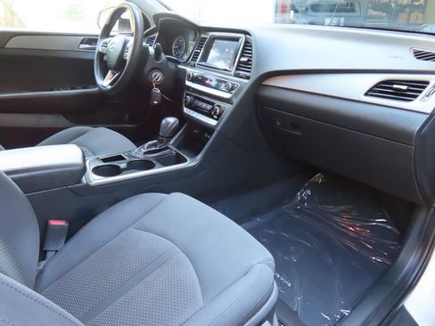 Used 2019 Hyundai Sonata SE FWD image 31