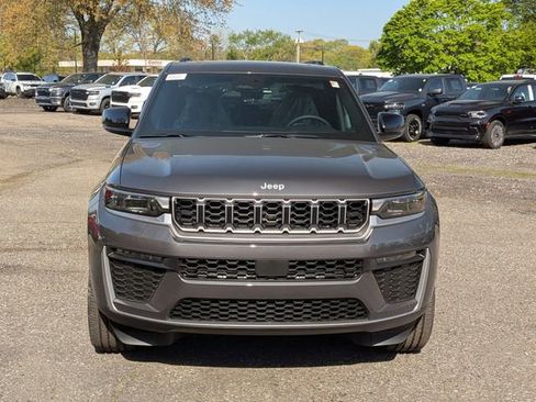 New 2026 Jeep Grand Cherokee Limited AWD/4WD image 8