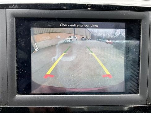 Used 2020 Chrysler Pacifica Touring-L image 18