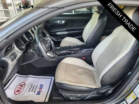 Used 2018 Ford Mustang GT Premium w/ Black Accent Package RWD image 9