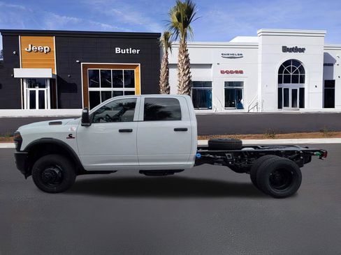 New 2026 RAM 3500 Tradesman AWD/4WD image 3