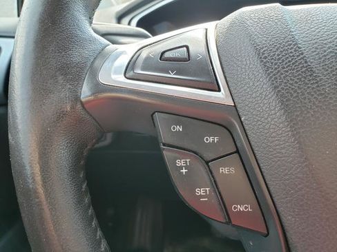 Used 2016 Ford Fusion SE FWD image 20