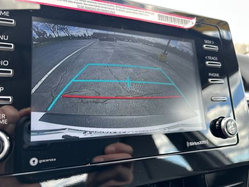 Used 2024 Toyota Camry SE image 14