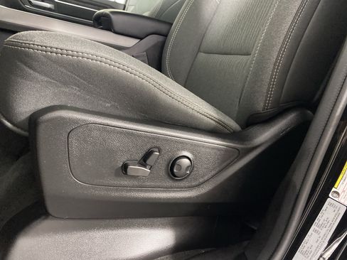 Used 2023 RAM 1500 Big Horn AWD/4WD image 18