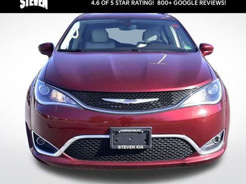 Used 2020 Chrysler Pacifica Touring-L image 8