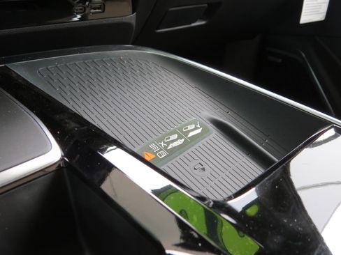 New 2026 Buick Enclave Preferred w/ LPO, Floor Liner Package image 22