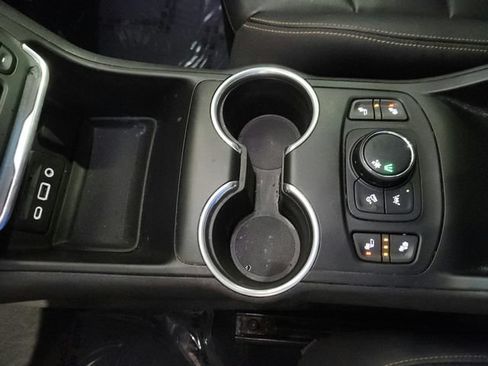 Used 2021 GMC Terrain SLT FWD image 14