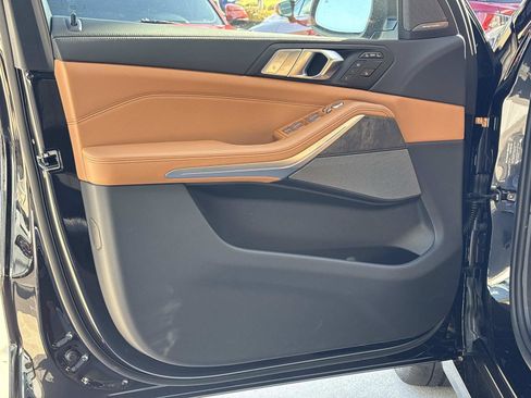 New 2026 BMW X7 xDrive40i w/ Premium Package image 18