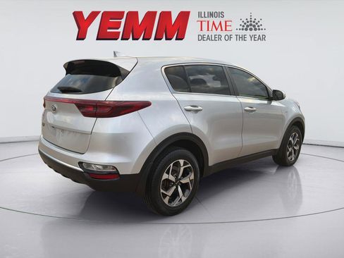 Used 2022 Kia Sportage LX image 8