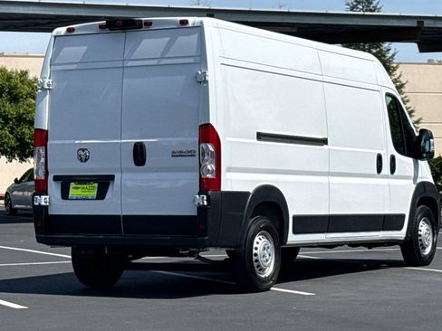 Used 2024 RAM ProMaster 2500 w/ Convenience Group FWD image 10