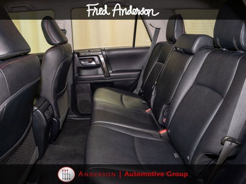 Used 2022 Toyota 4Runner TRD Off-Road Premium AWD/4WD image 8