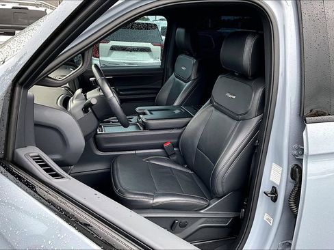 Used 2025 Ford Expedition Max Platinum w/ Stealth Performance Package AWD/4WD image 23