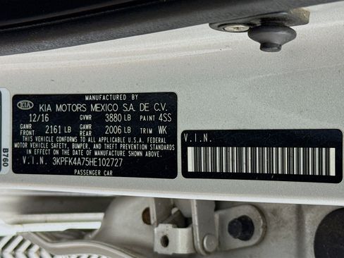 Used 2017 Kia Forte LX image 37