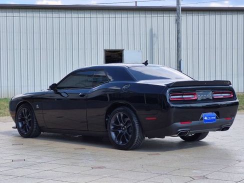Used 2022 Dodge Challenger R/T Scat Pack RWD image 4