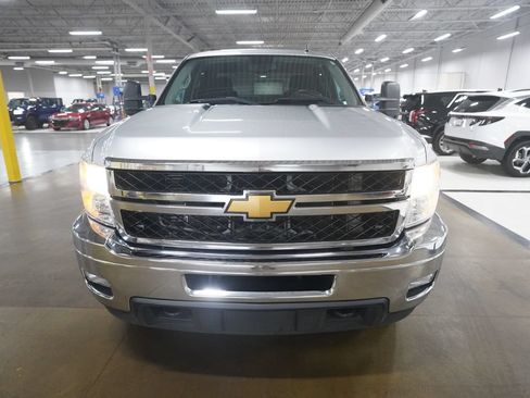 Used 2013 Chevrolet Silverado 2500 LT w/ Interior Plus Package AWD/4WD image 2