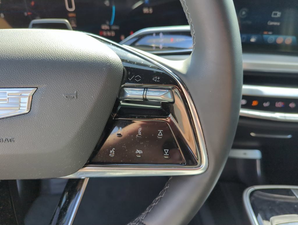 Used 2024 Cadillac Lyriq Sport RWD image 22