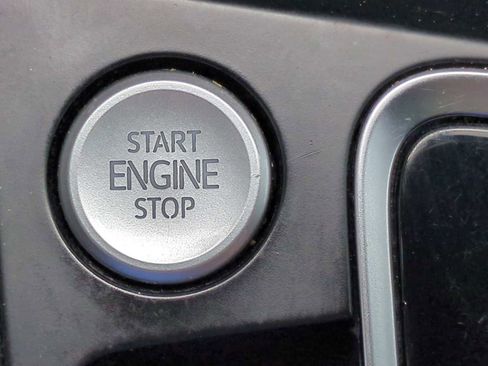 Used 2019 Volkswagen Jetta SE FWD image 16