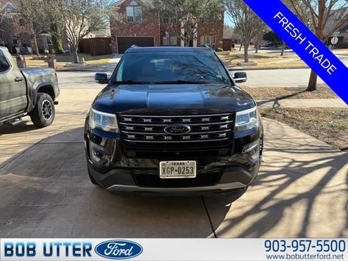 Used 2017 Ford Explorer Limited w/ Class II Trailer Tow Package AWD/4WD image 1