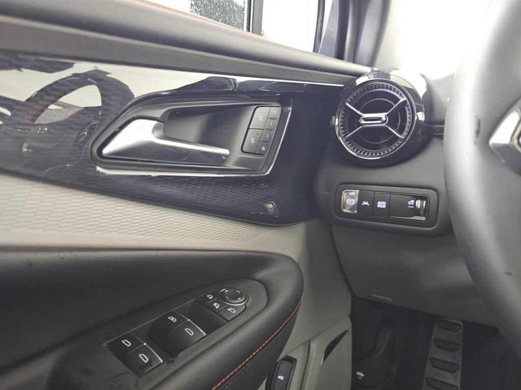 New 2026 Chevrolet Blazer EV SS w/ LPO, Blackout Package AWD/4WD image 32