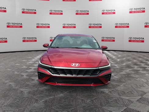 Used 2024 Hyundai Elantra SEL FWD image 2