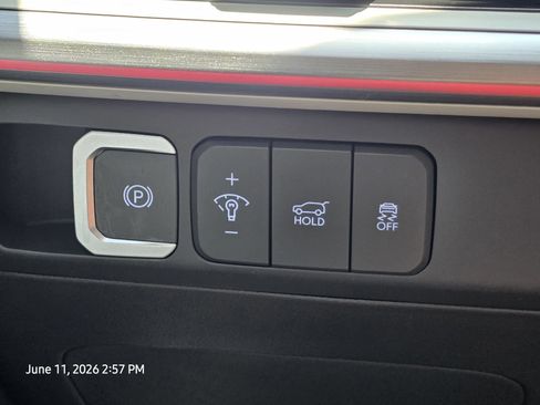 Used 2025 Hyundai Santa Fe Calligraphy FWD image 31