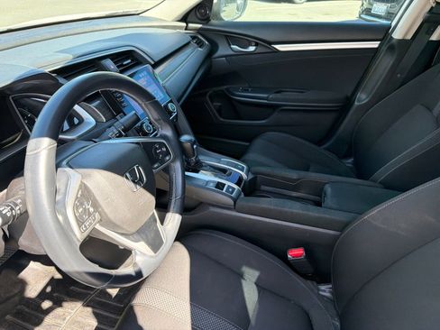 Used 2019 Honda Civic EX image 7