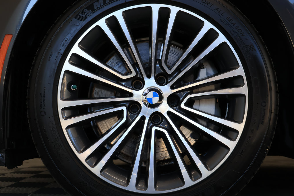 Used 2019 BMW 540i w/ Convenience Package RWD image 10