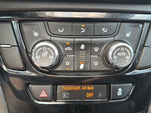 Used 2019 Buick Encore Essence AWD/4WD image 9