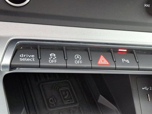 Used 2023 Audi Q3 2.0T Premium Plus image 24