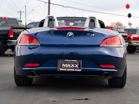 Used 2011 BMW Z4 sDrive35i image 15