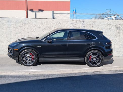 New 2026 Porsche Cayenne S AWD/4WD image 2