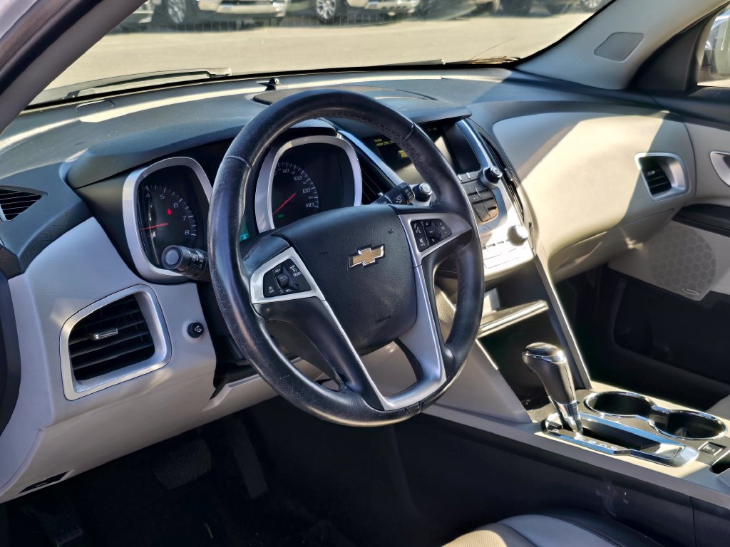 Certified 2017 Chevrolet Equinox Premier w/ Enhanced Convenience Package FWD image 13