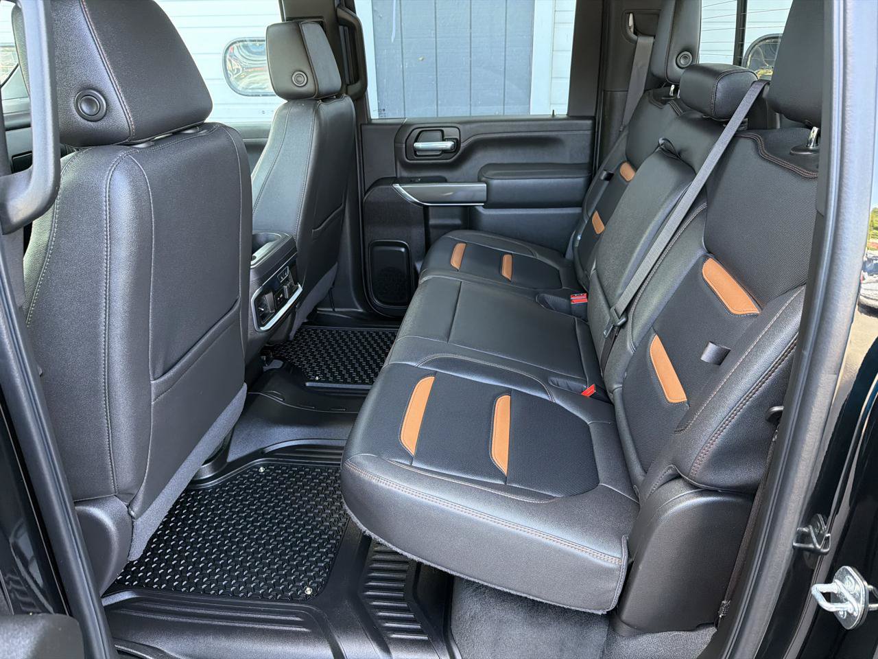 Used 2023 GMC Sierra 2500 AT4 w/ AT4 Premium Plus Package AWD/4WD image 10
