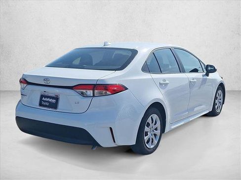 Used 2024 Toyota Corolla LE FWD image 5