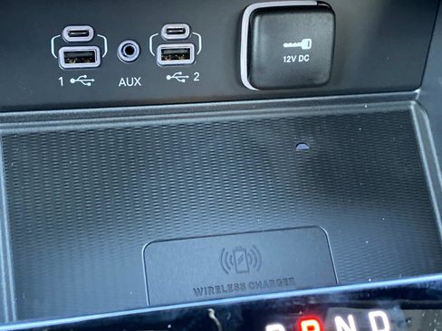 New 2025 Jeep Grand Cherokee Laredo image 12