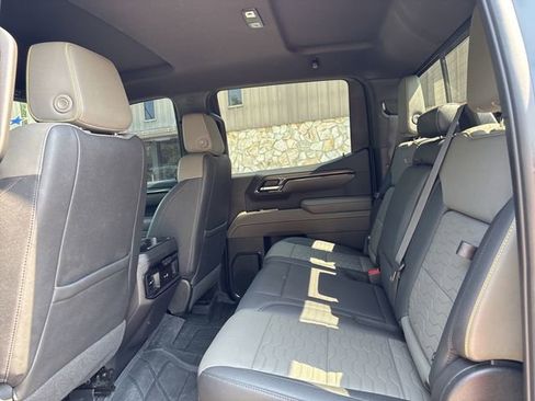 Used 2023 Chevrolet Silverado 1500 ZR2 image 34