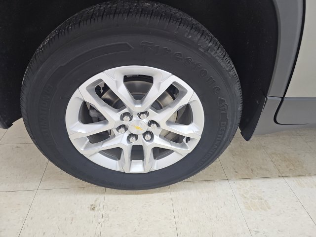 Used 2018 Chevrolet Traverse LT FWD image 23