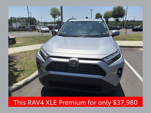Used 2025 Toyota RAV4 XLE Premium w/ Weather Package FWD image 1