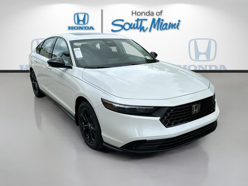 New 2025 Honda Accord SE image 1