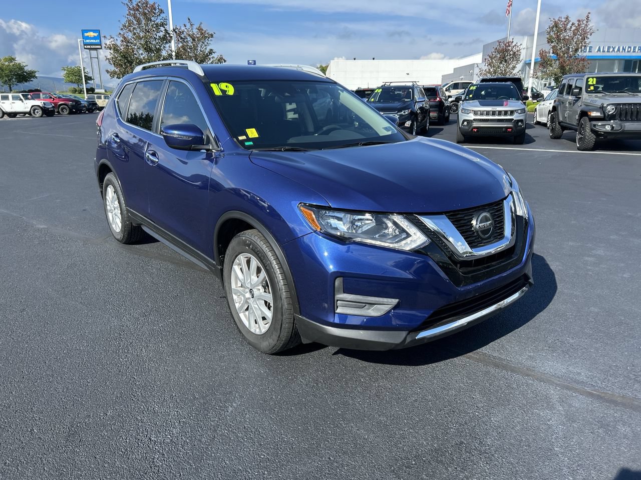 Used 2019 Nissan Rogue S w/ Special Edition Package FWD image 1